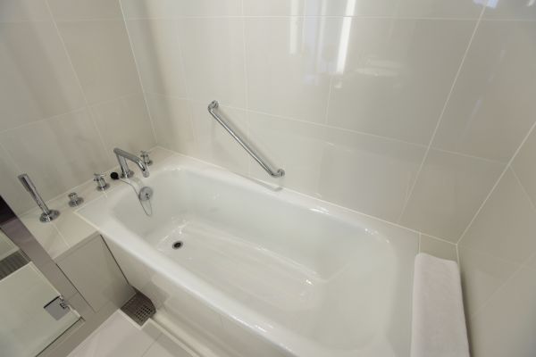 Cost of Bathtub Repair in Silver Spring
